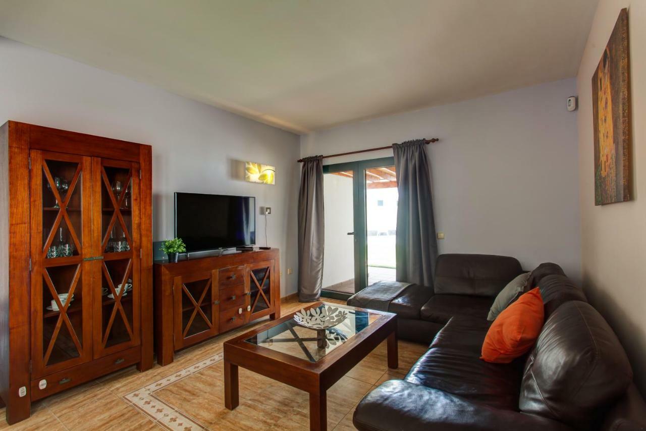 Villaantonia Private Huge Heated Pool And Super Fast Wifi Playa Blanca  Extérieur photo