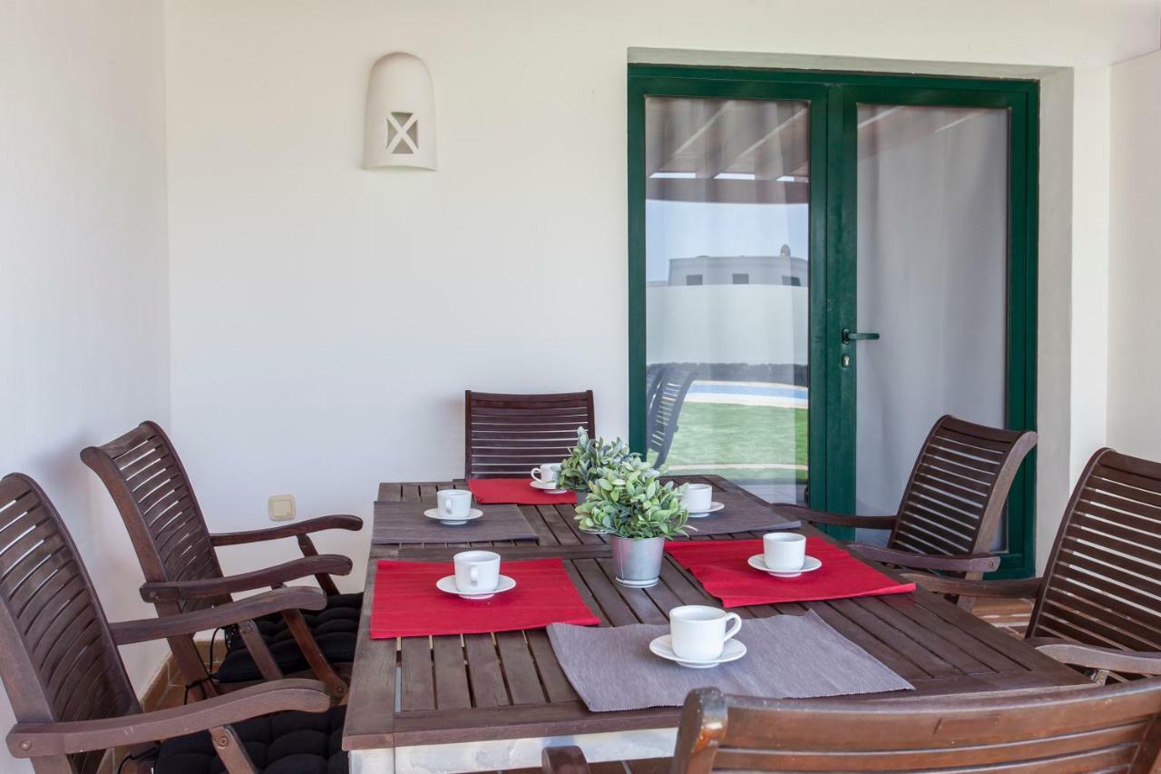 Villaantonia Private Huge Heated Pool And Super Fast Wifi Playa Blanca  Extérieur photo
